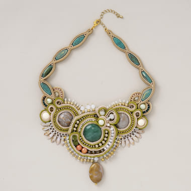 ビーズアクセサリー