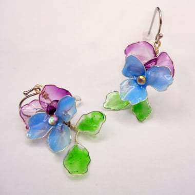 ビオラの耳飾り