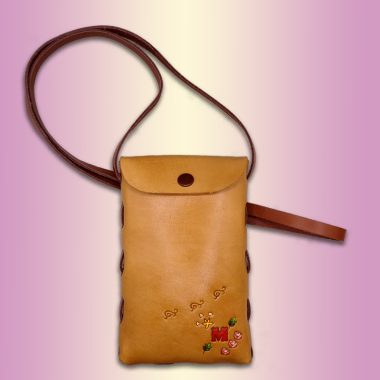 イニシャル入りスマホポシェット