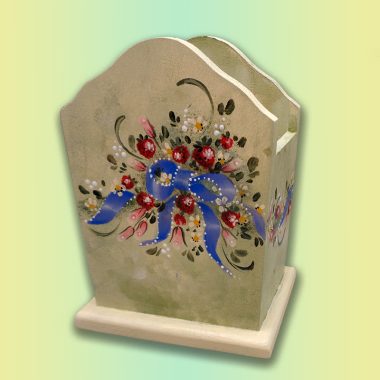 ドットで描くいちごと小花のＢＯＸ